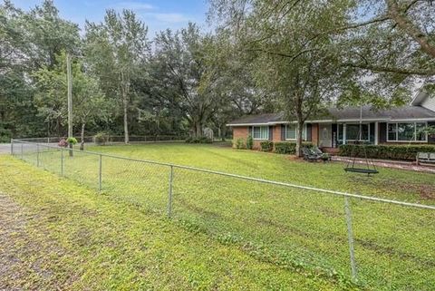 A home in Folkston