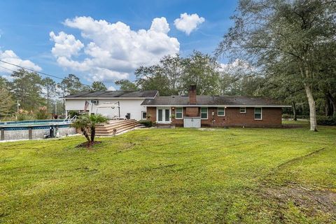 A home in Folkston