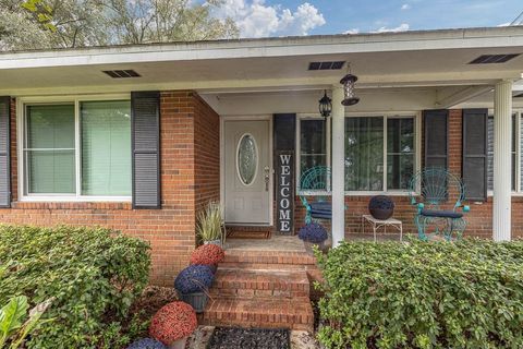 A home in Folkston