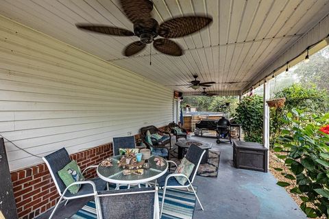 A home in Folkston