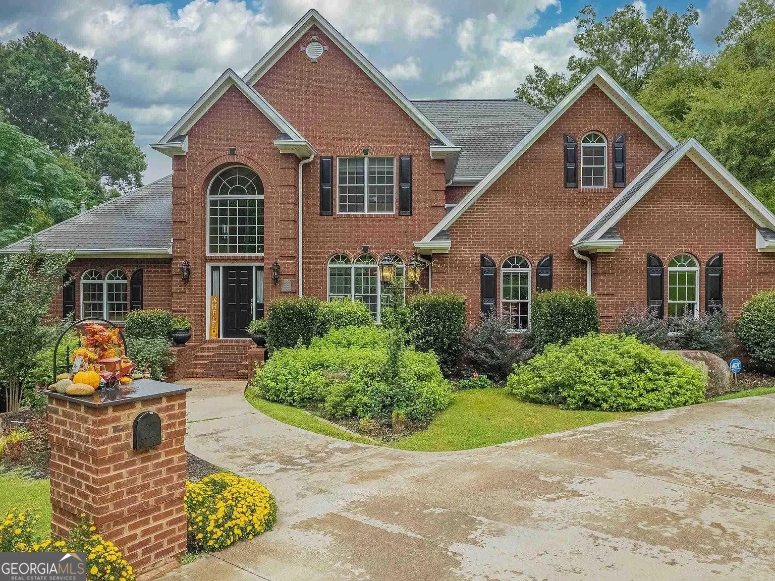 1818 Stoney Crest Drive
