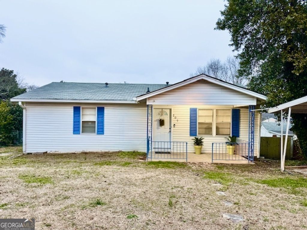 Photo of 209 Moultrie Lane SE, Rome, GA 30161 (MLS # 10686370)