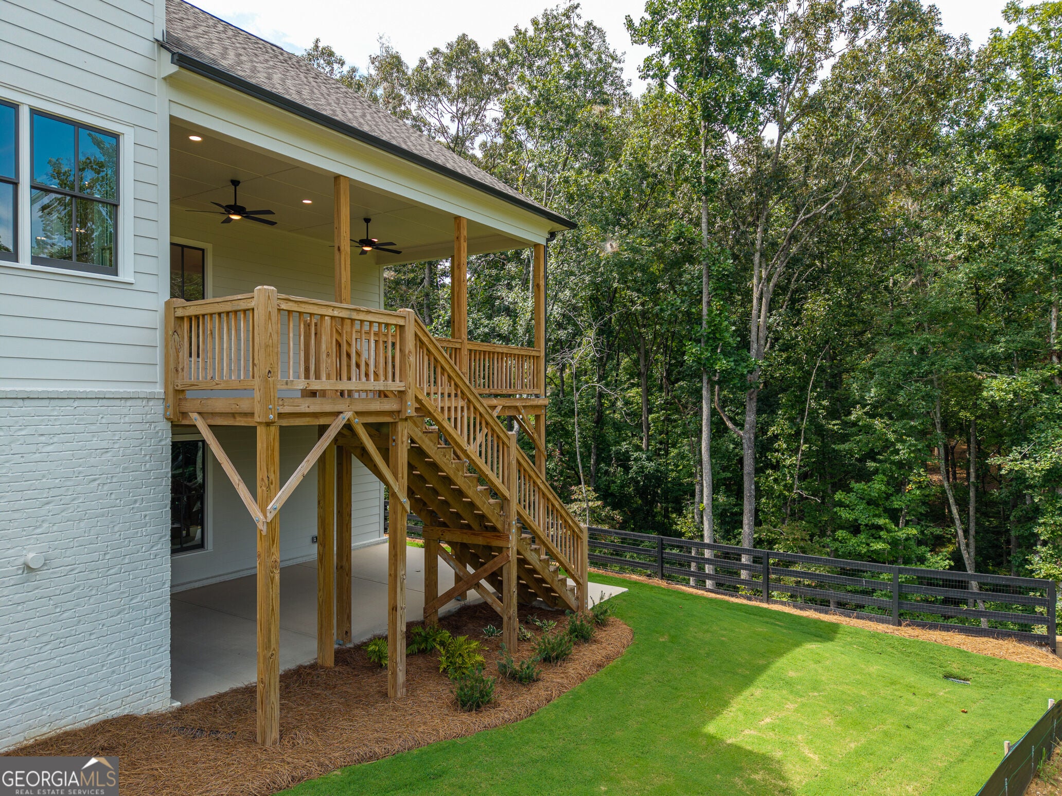 323 Reese WAY