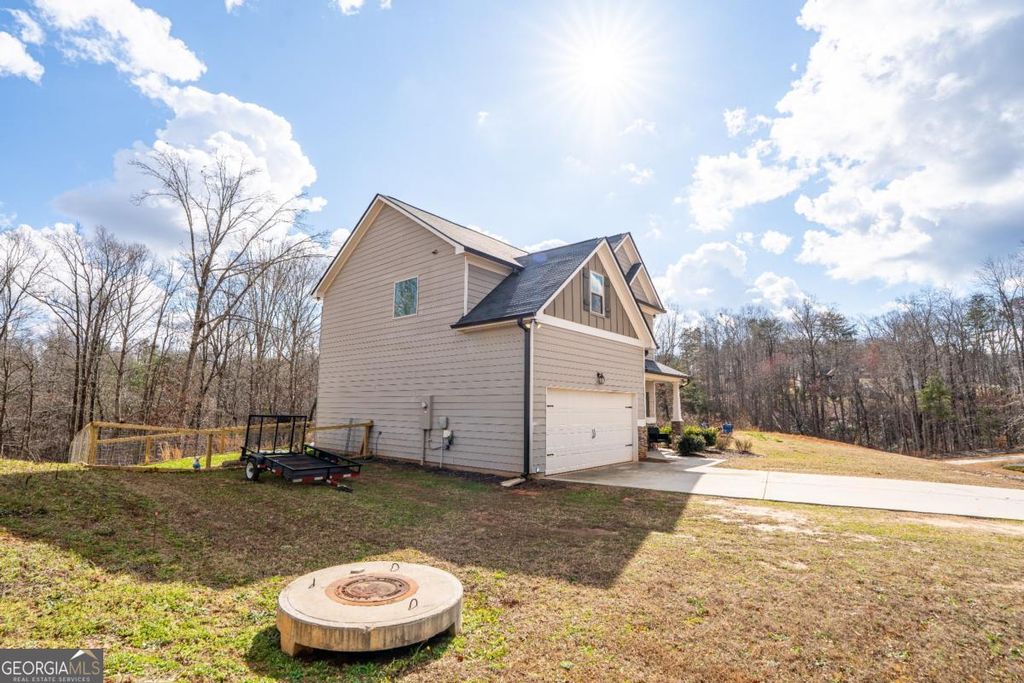 Photo of 330 bryndemere Drive, Dawsonville, GA 30534 (MLS # 10700521)