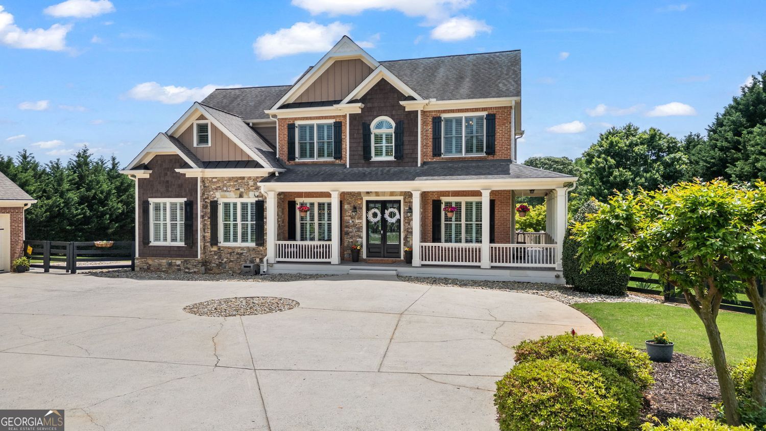 Cumming, Georgia 30028, United States, 6 Bedrooms Bedrooms, ,5 BathroomsBathrooms,Residential,Pending,120482