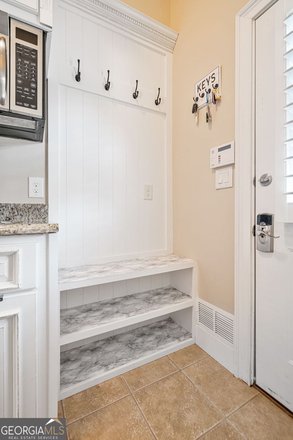 Cumming, Georgia 30028, United States, 6 Bedrooms Bedrooms, ,5 BathroomsBathrooms,Residential,Pending,120482