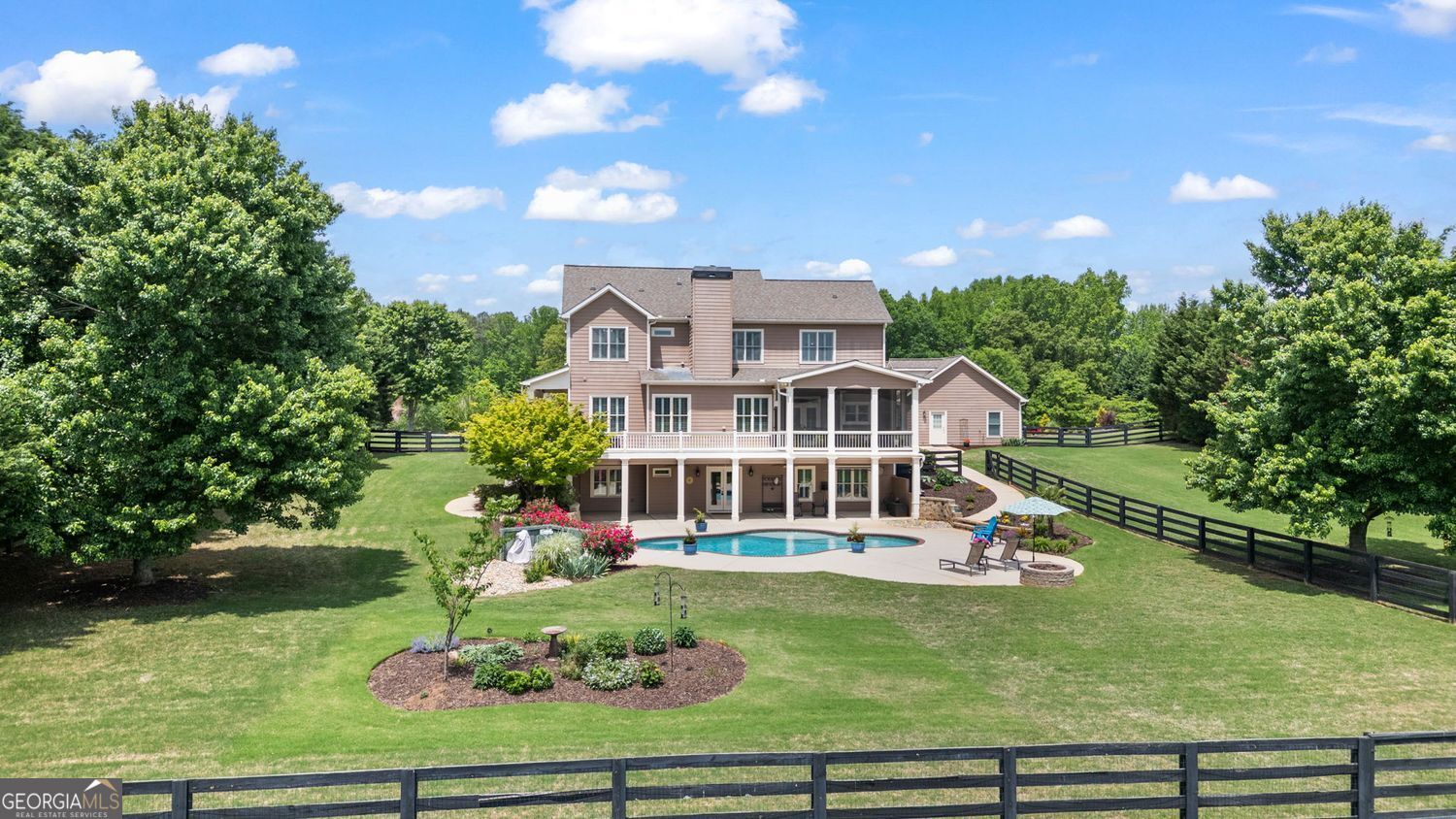 Cumming, Georgia 30028, United States, 6 Bedrooms Bedrooms, ,5 BathroomsBathrooms,Residential,Pending,120482