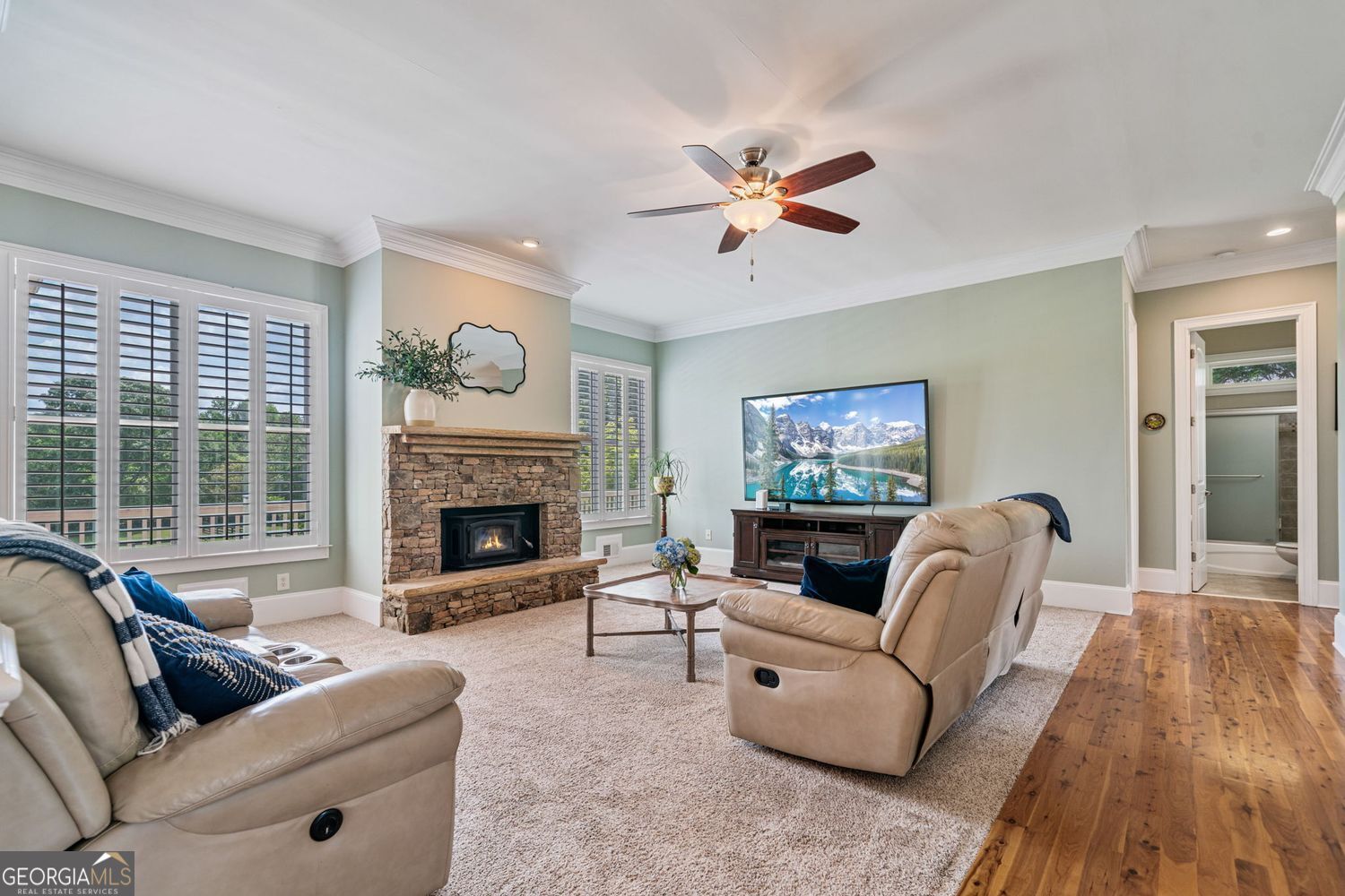 Cumming, Georgia 30028, United States, 6 Bedrooms Bedrooms, ,5 BathroomsBathrooms,Residential,Pending,120482