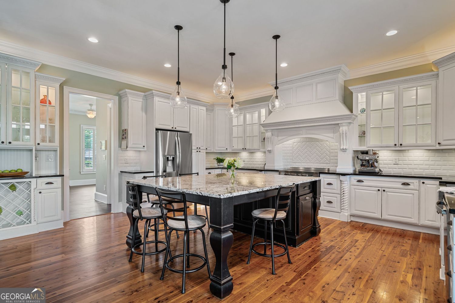 Cumming, Georgia 30028, United States, 6 Bedrooms Bedrooms, ,5 BathroomsBathrooms,Residential,Pending,120482