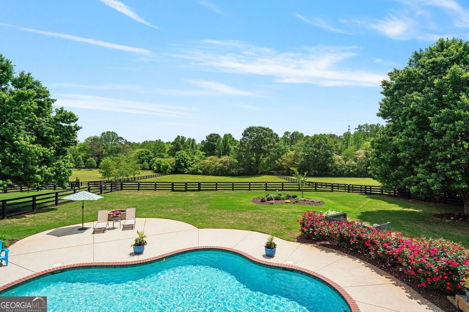 Cumming, Georgia 30028, United States, 6 Bedrooms Bedrooms, ,5 BathroomsBathrooms,Residential,Pending,120482