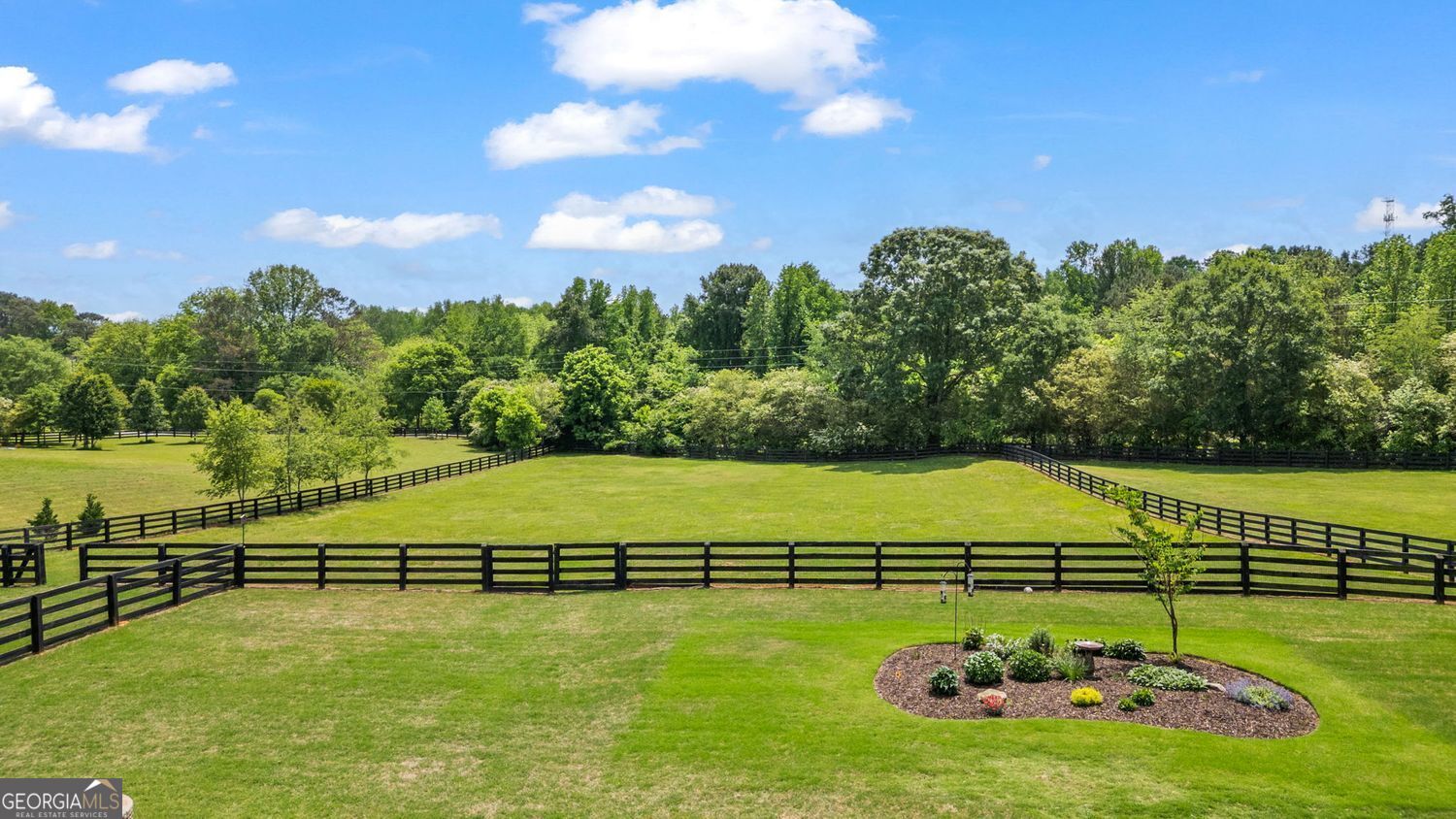 Cumming, Georgia 30028, United States, 6 Bedrooms Bedrooms, ,5 BathroomsBathrooms,Residential,Pending,120482