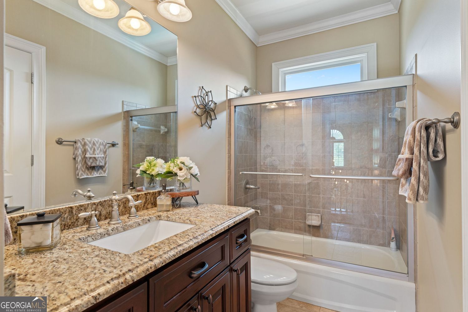 Cumming, Georgia 30028, United States, 6 Bedrooms Bedrooms, ,5 BathroomsBathrooms,Residential,Pending,120482