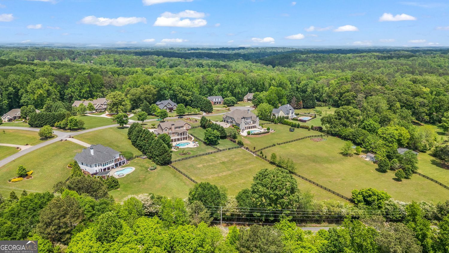 Cumming, Georgia 30028, United States, 6 Bedrooms Bedrooms, ,5 BathroomsBathrooms,Residential,Pending,120482