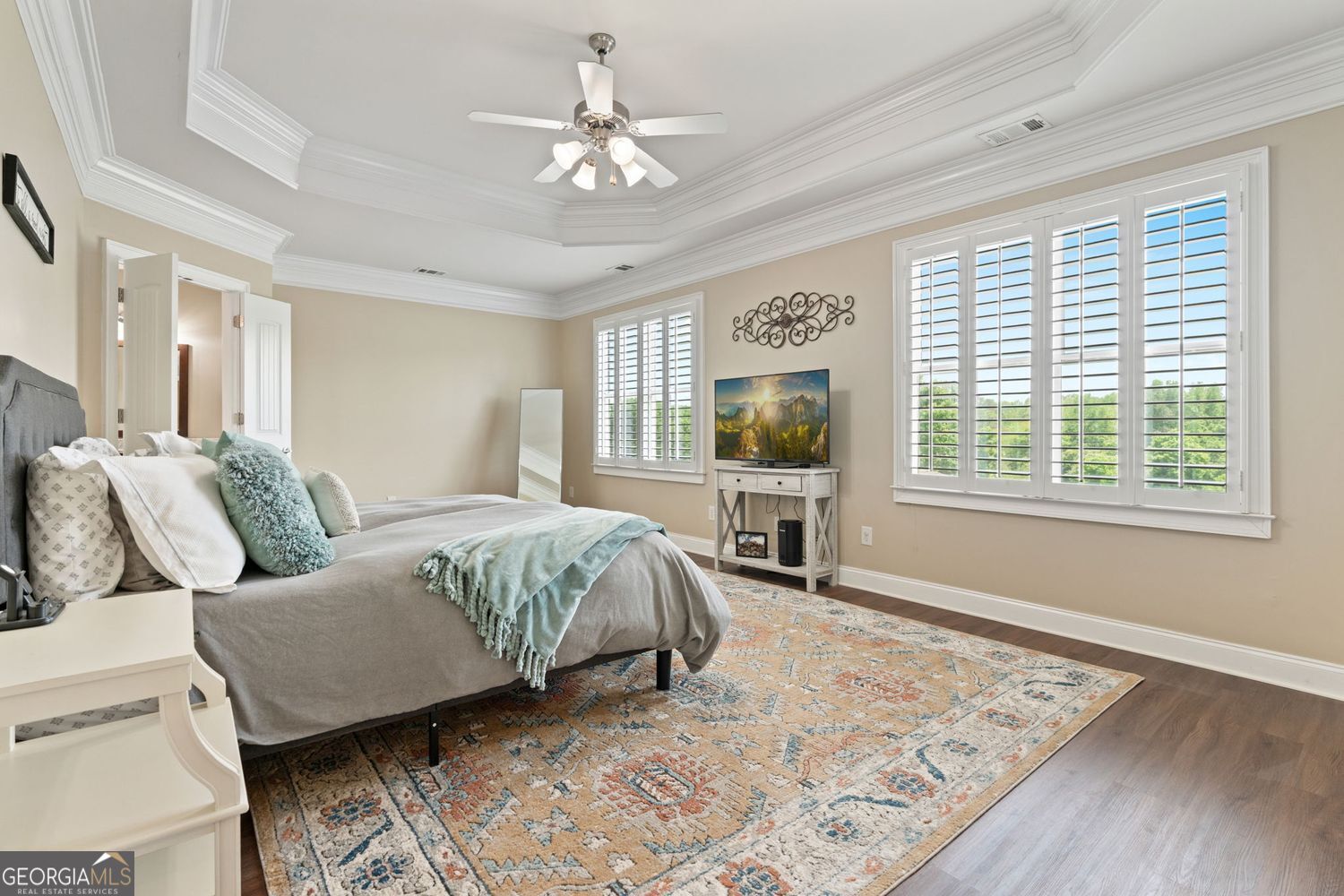 Cumming, Georgia 30028, United States, 6 Bedrooms Bedrooms, ,5 BathroomsBathrooms,Residential,Pending,120482