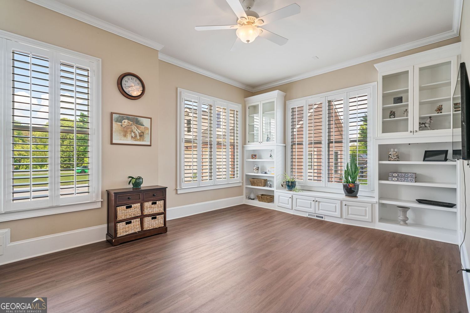 Cumming, Georgia 30028, United States, 6 Bedrooms Bedrooms, ,5 BathroomsBathrooms,Residential,Pending,120482