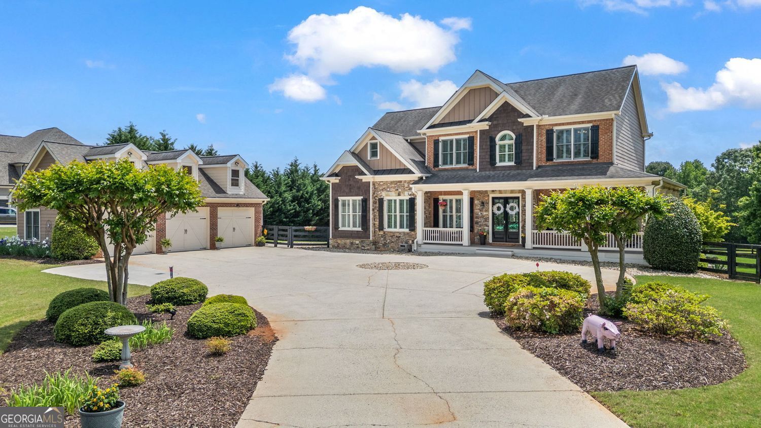 Cumming, Georgia 30028, United States, 6 Bedrooms Bedrooms, ,5 BathroomsBathrooms,Residential,Pending,120482