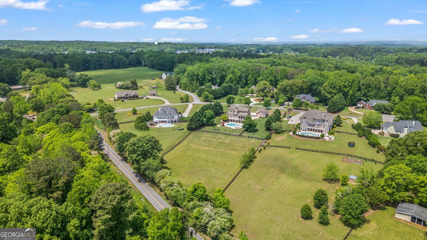 Cumming, Georgia 30028, United States, 6 Bedrooms Bedrooms, ,5 BathroomsBathrooms,Residential,Pending,120482