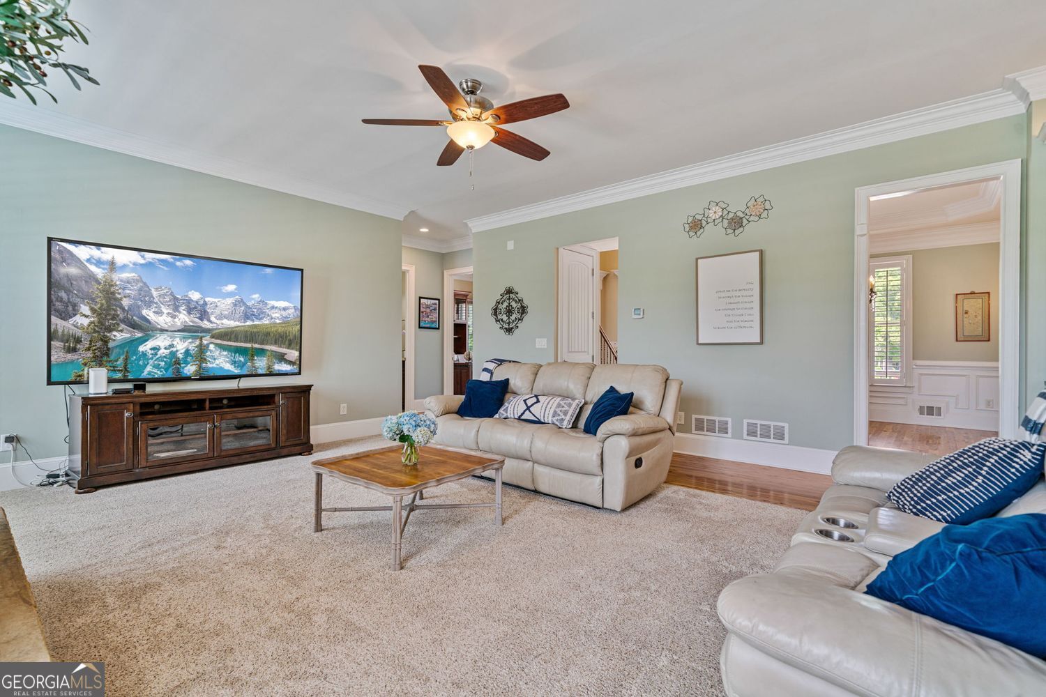 Cumming, Georgia 30028, United States, 6 Bedrooms Bedrooms, ,5 BathroomsBathrooms,Residential,Pending,120482