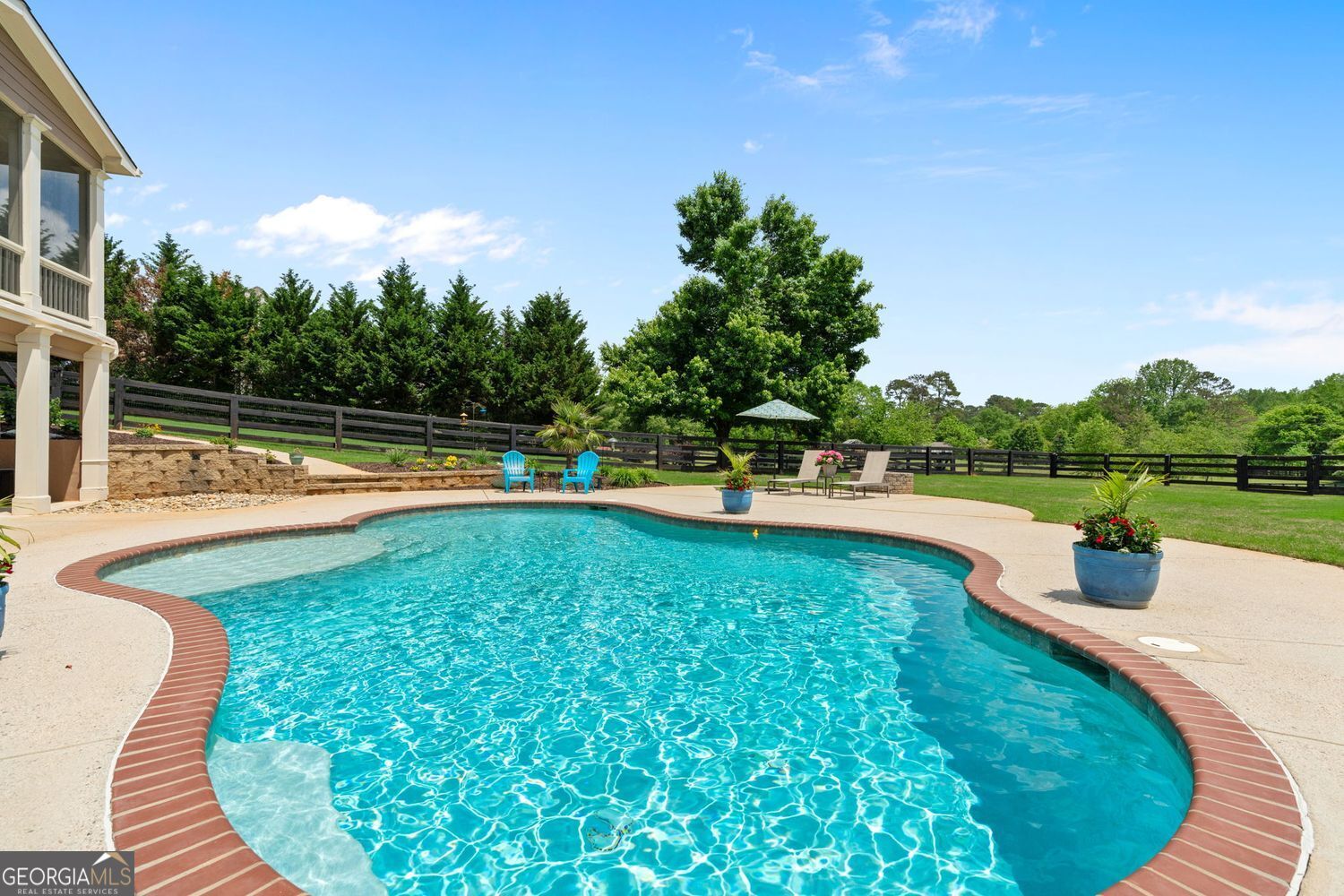 Cumming, Georgia 30028, United States, 6 Bedrooms Bedrooms, ,5 BathroomsBathrooms,Residential,Pending,120482