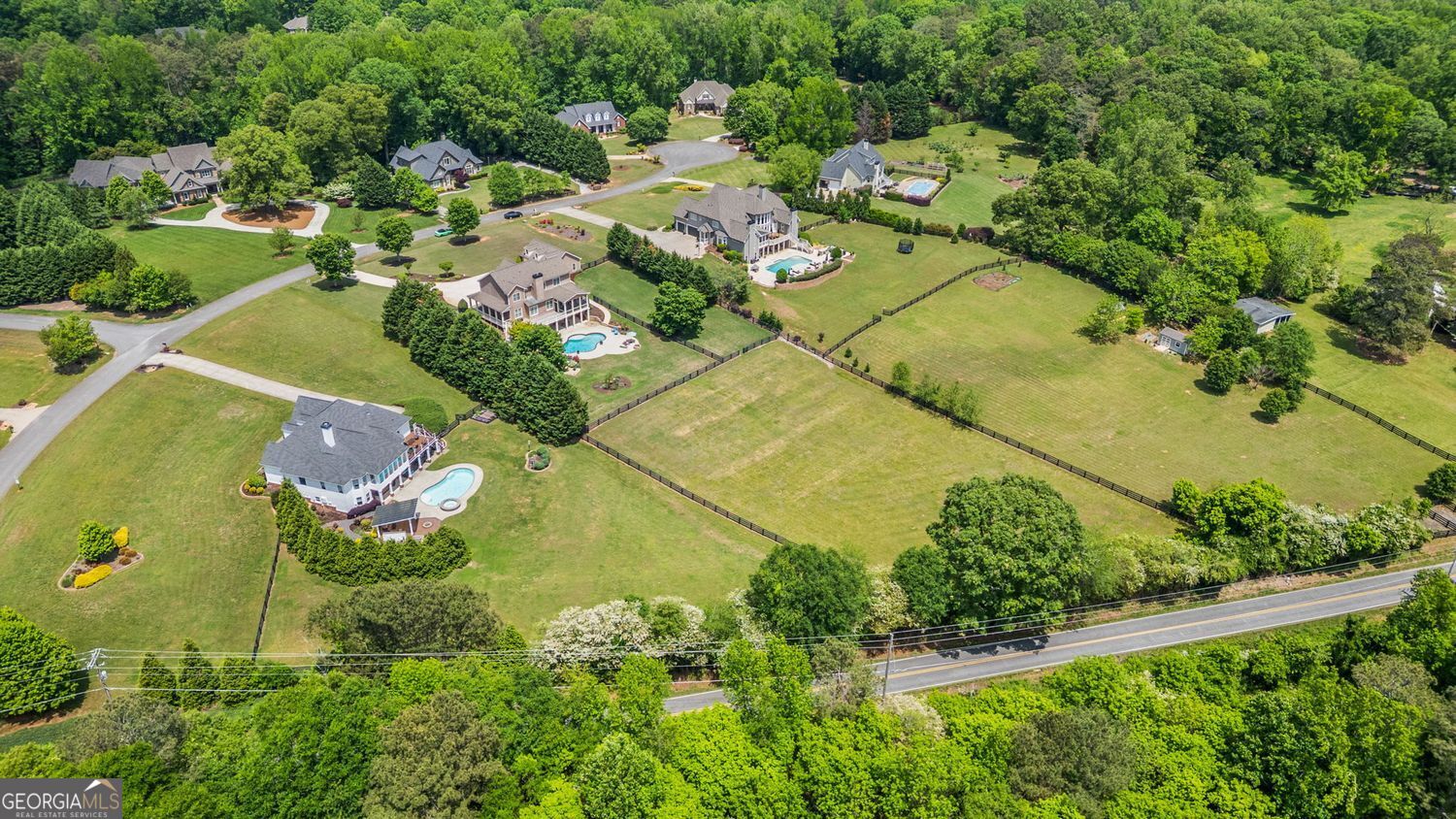 Cumming, Georgia 30028, United States, 6 Bedrooms Bedrooms, ,5 BathroomsBathrooms,Residential,Pending,120482