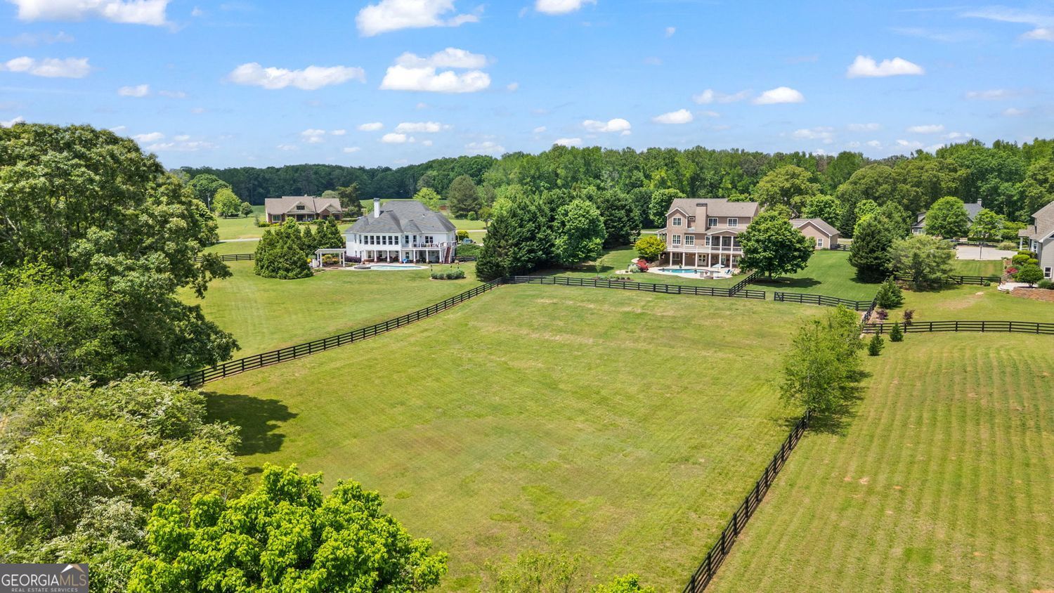 Cumming, Georgia 30028, United States, 6 Bedrooms Bedrooms, ,5 BathroomsBathrooms,Residential,Pending,120482