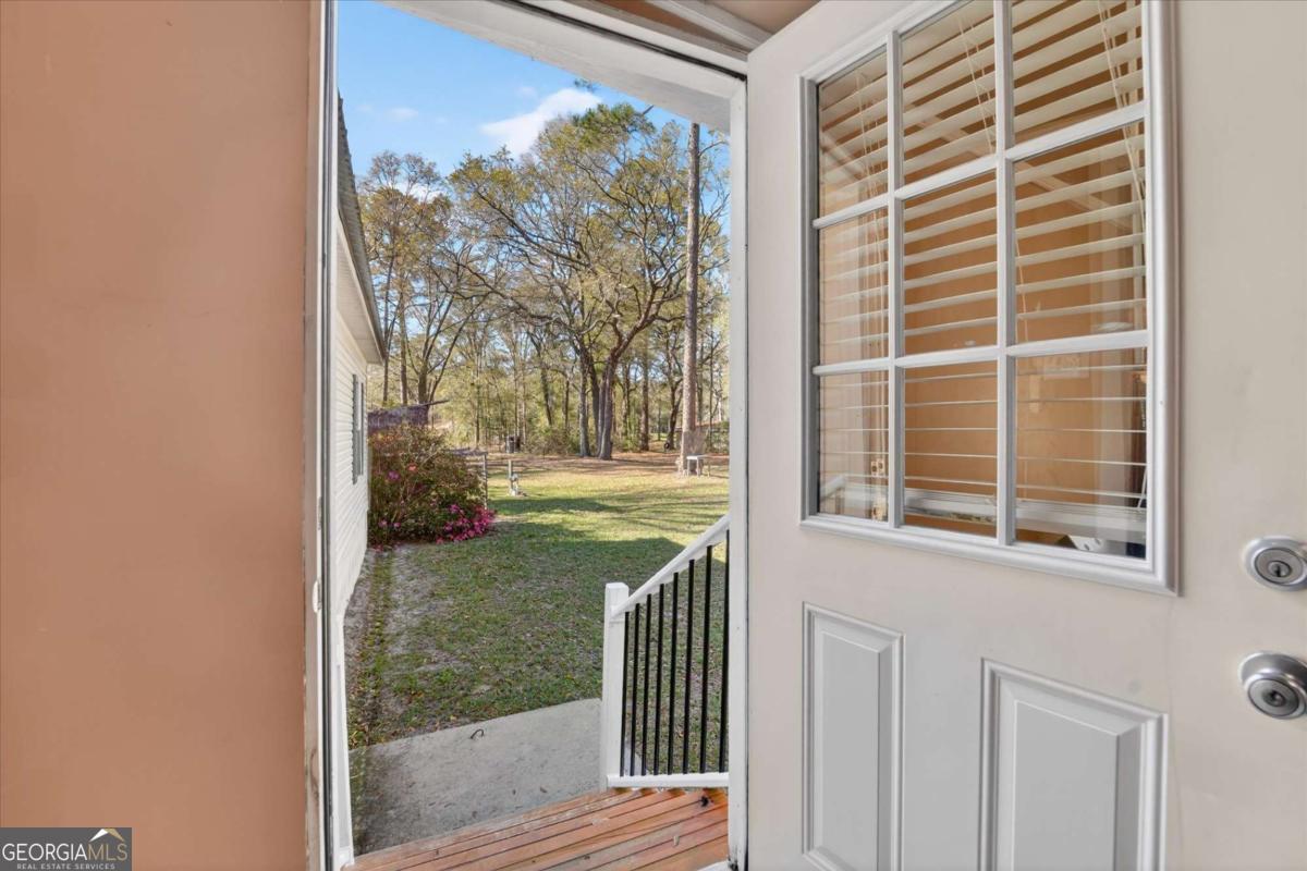 163 Saxon DR
