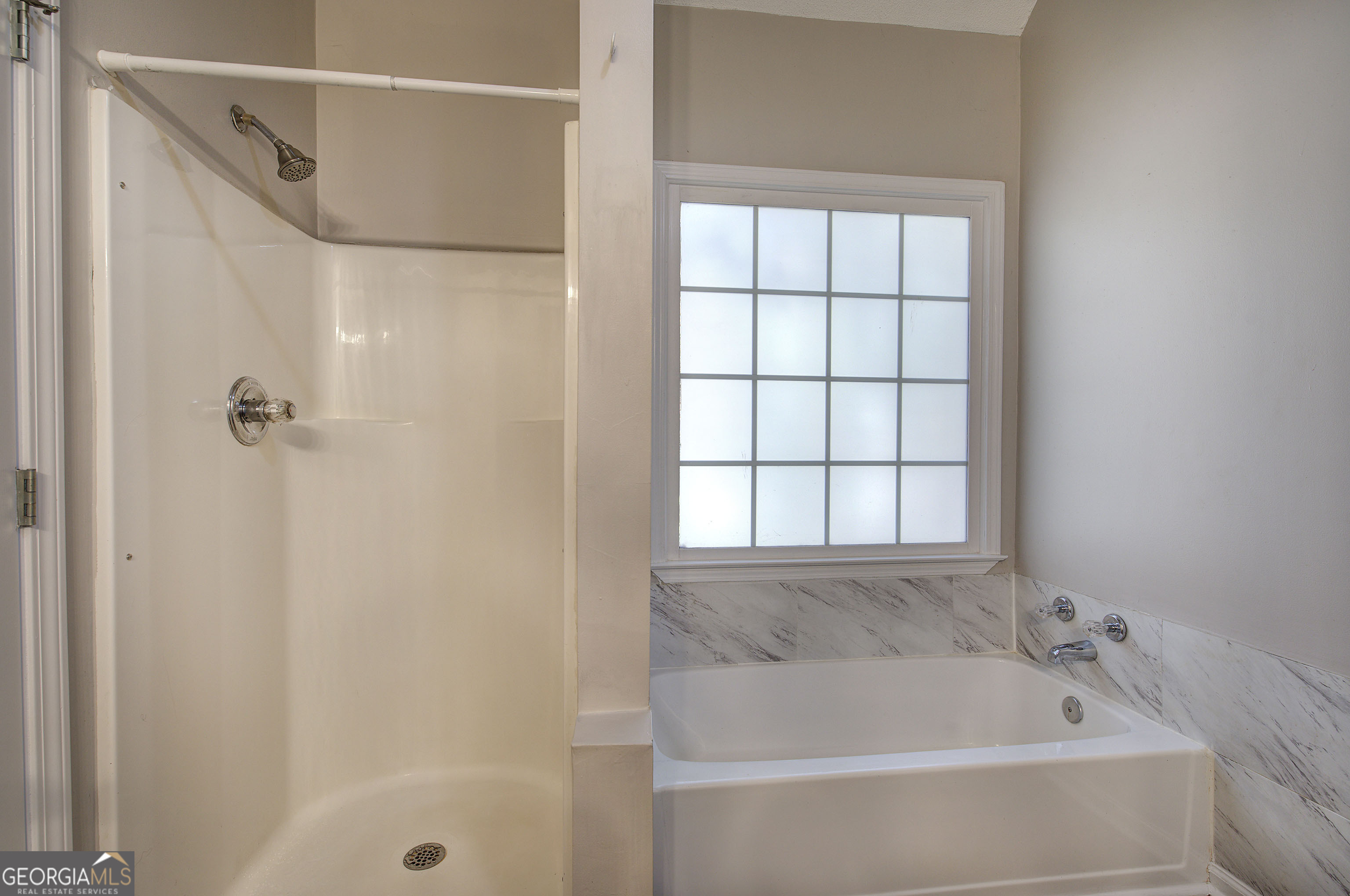 Roving Hills Estates - Residential