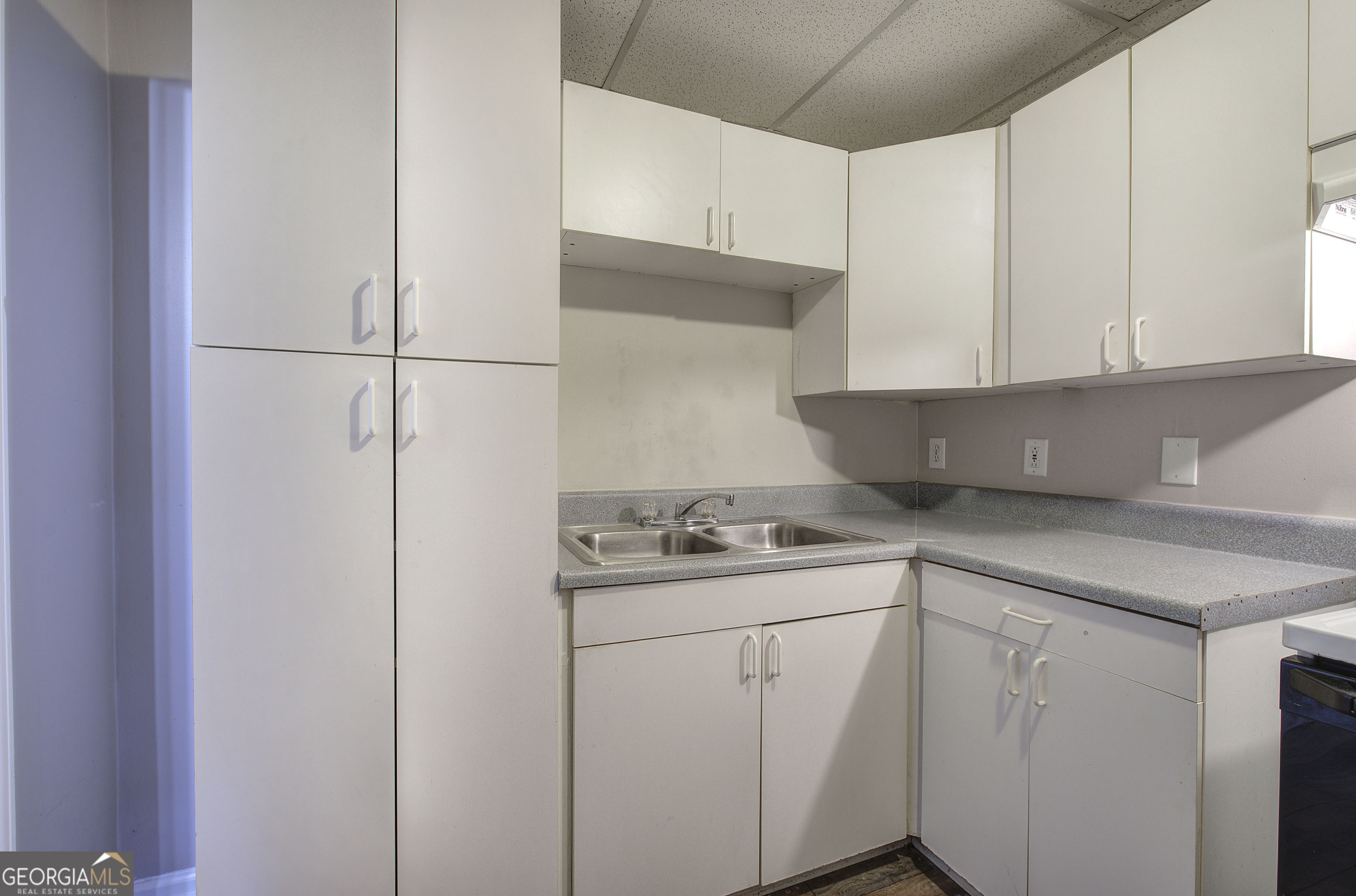 Roving Hills Estates - Residential