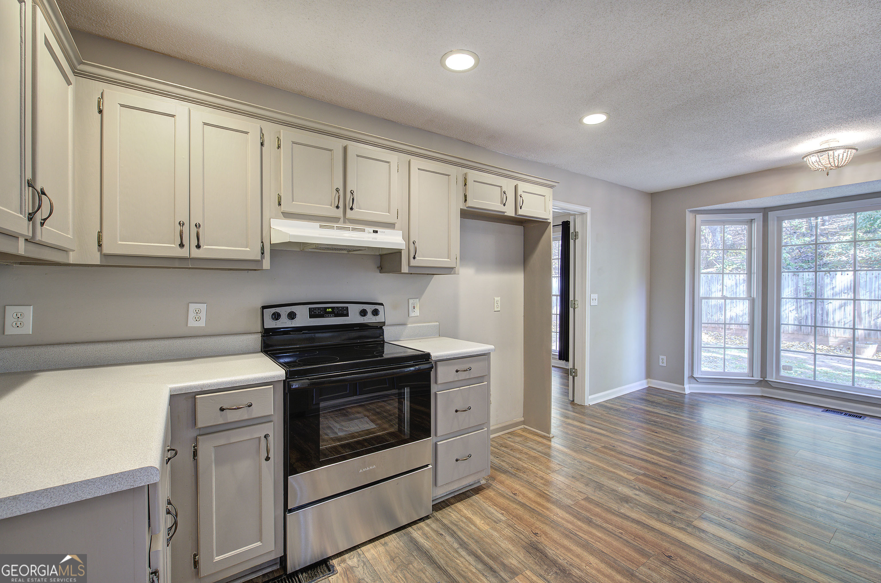 Roving Hills Estates - Residential