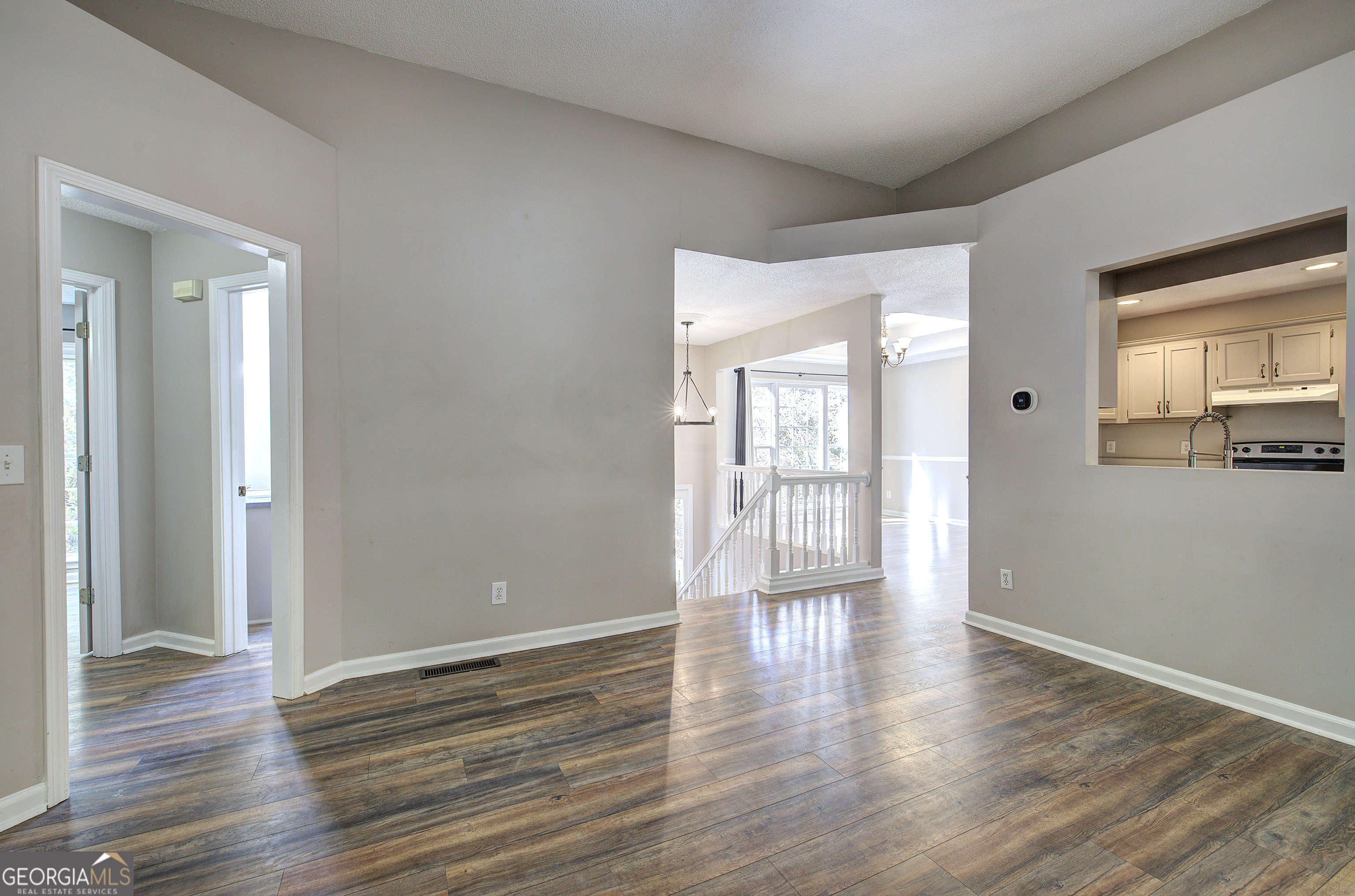 Roving Hills Estates - Residential