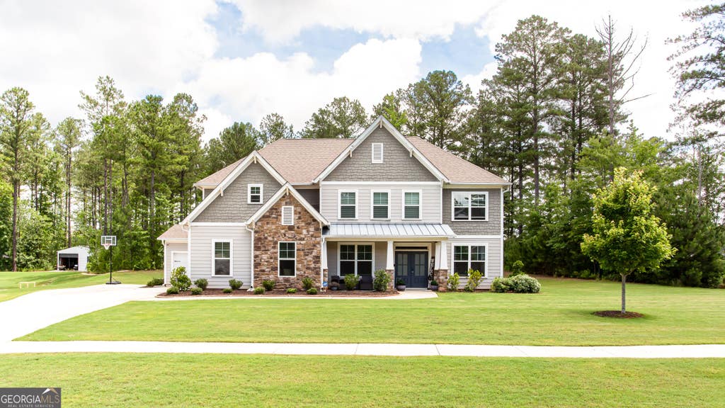 Photo of 496 Genesee Point, Newnan, GA 30263 (MLS # 10799002)