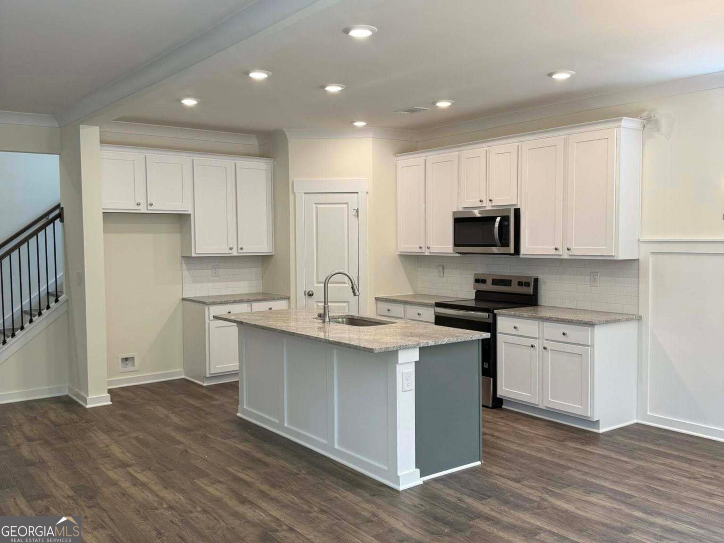 411 Elwyn Barrett RD