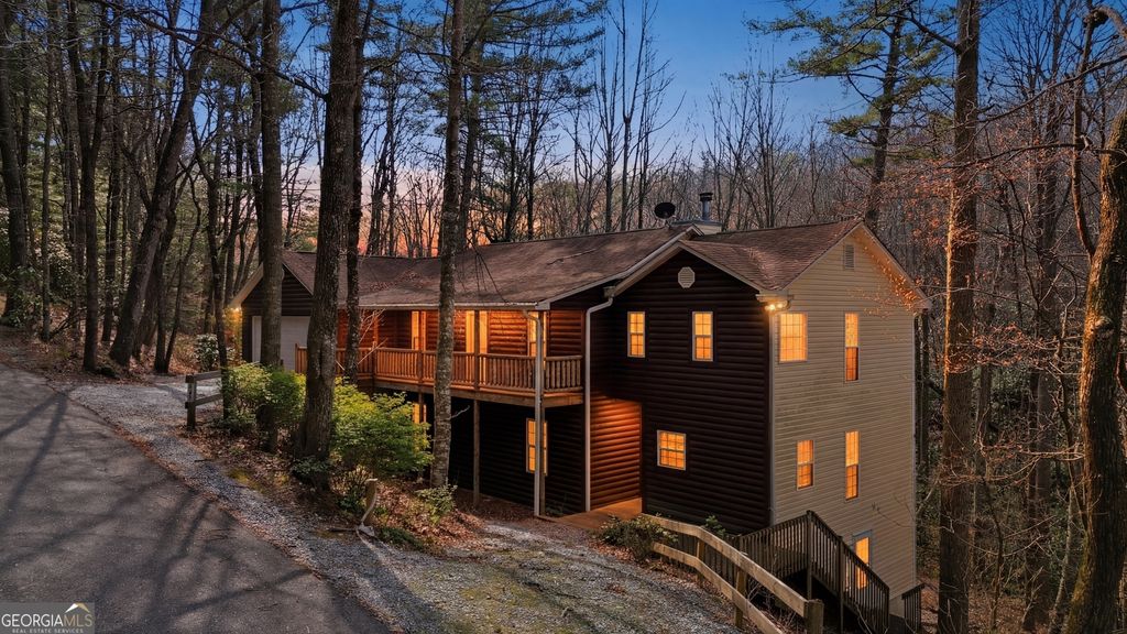 Photo of 522 Rebel Cir, Sky Valley, GA 30537 (MLS # 10724965)