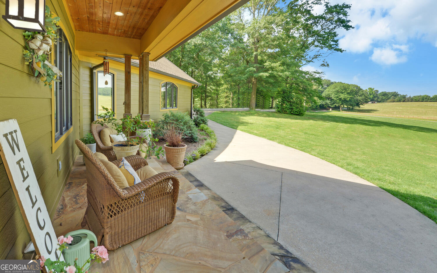 1320 Burroughs RD