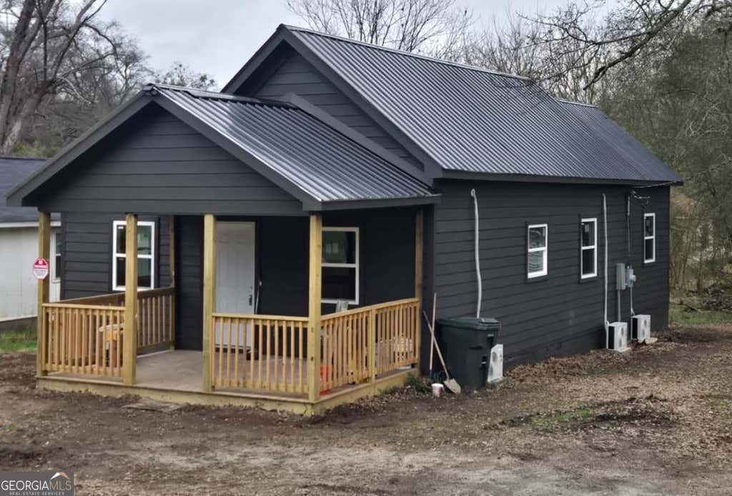 Photo of 2 Smith Road, Newnan, GA 30263 (MLS # 10813147)