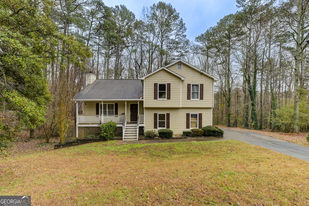 Photo of 1262 Torrey Place, Dacula, GA 30019 (MLS # 10652095)