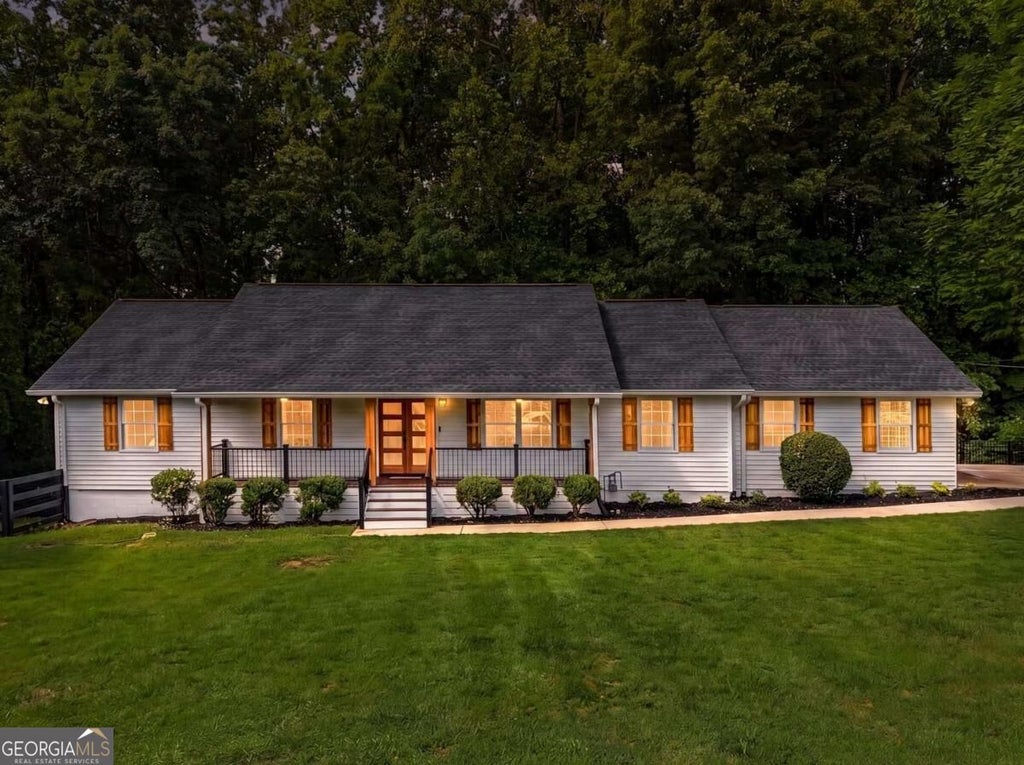 Photo of 2595 Marsha Circle, Cumming, GA 30041 (MLS # 10877657)