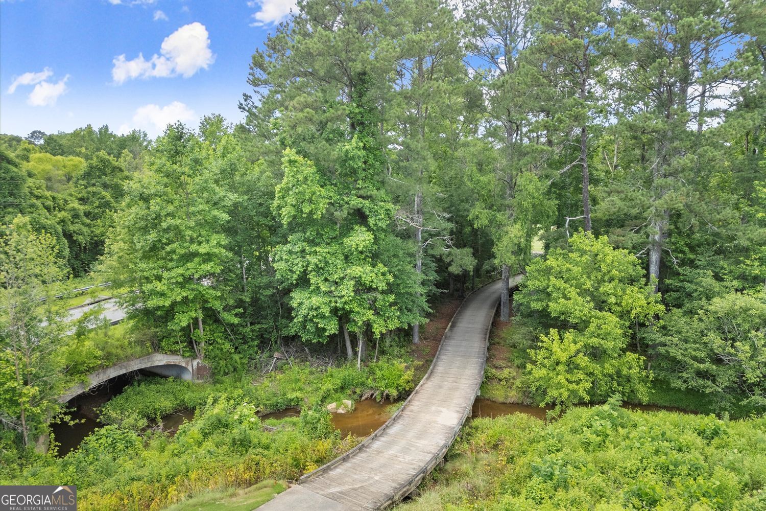 ECHELON - Residential