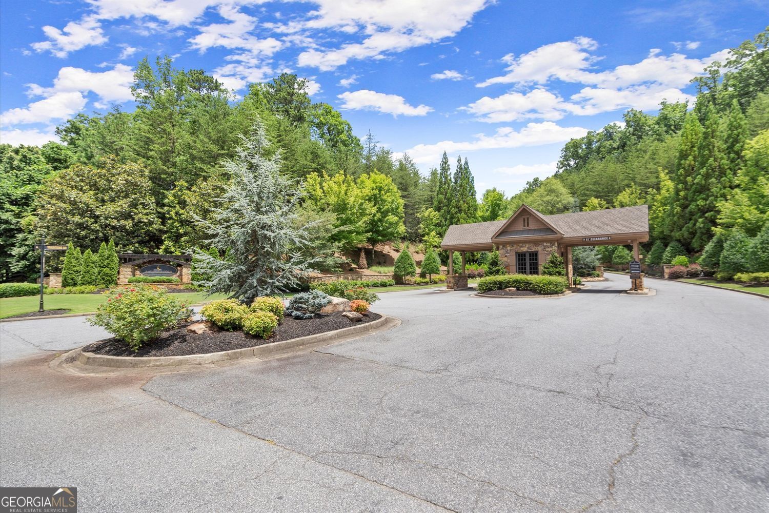 ECHELON - Residential