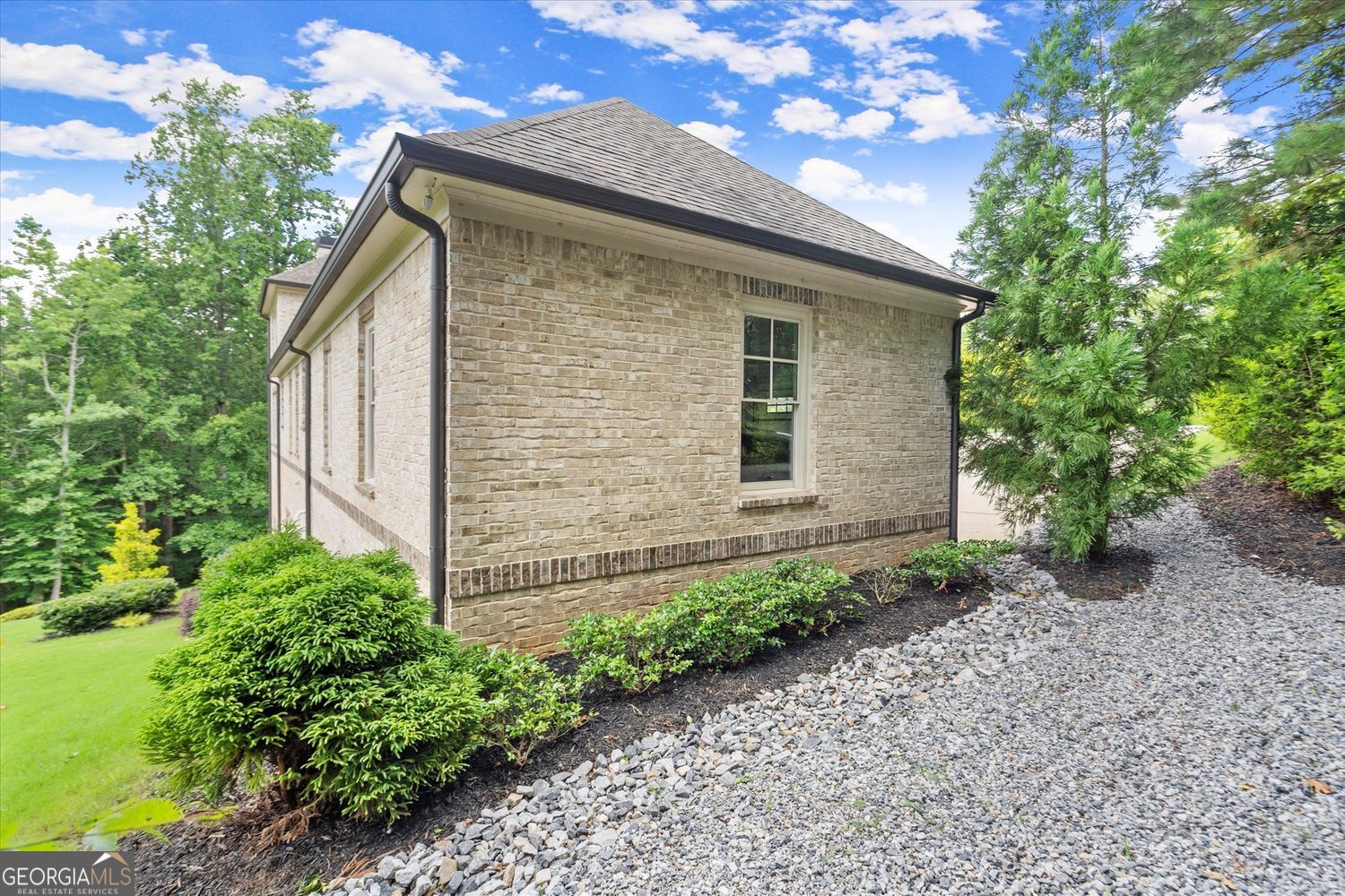 ECHELON - Residential