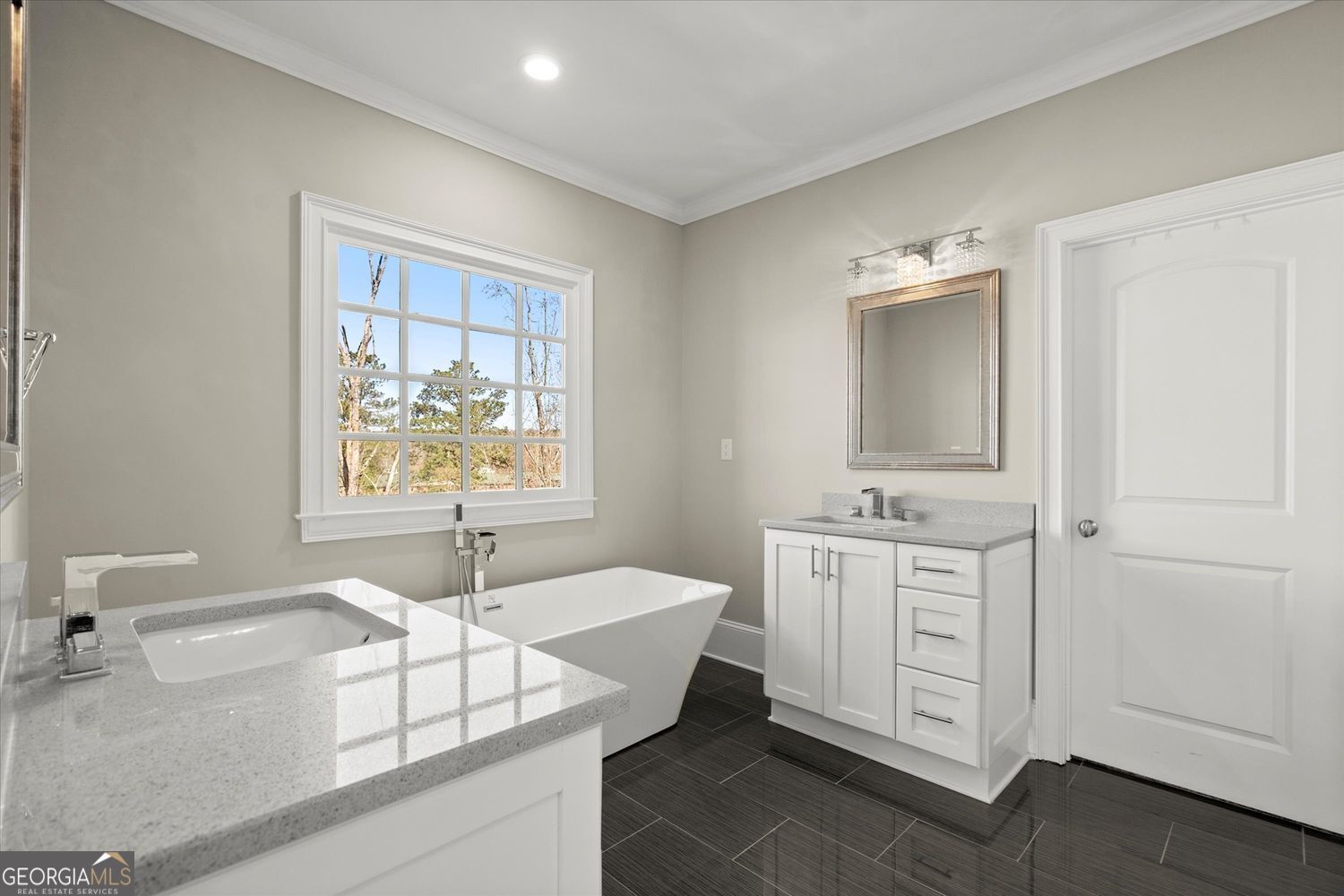 ECHELON - Residential