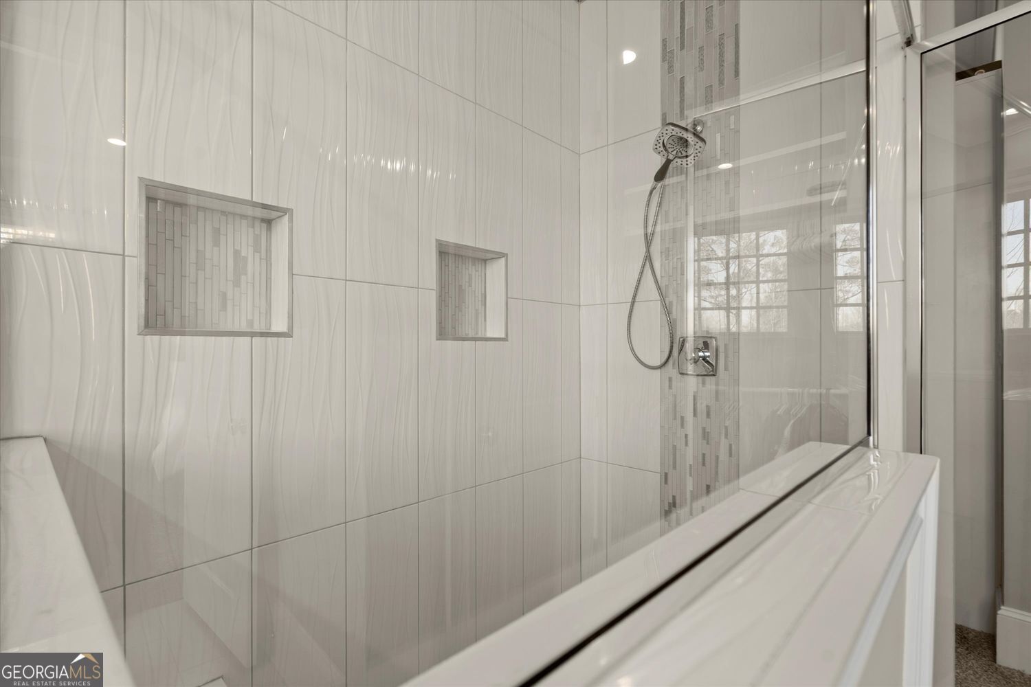 ECHELON - Residential