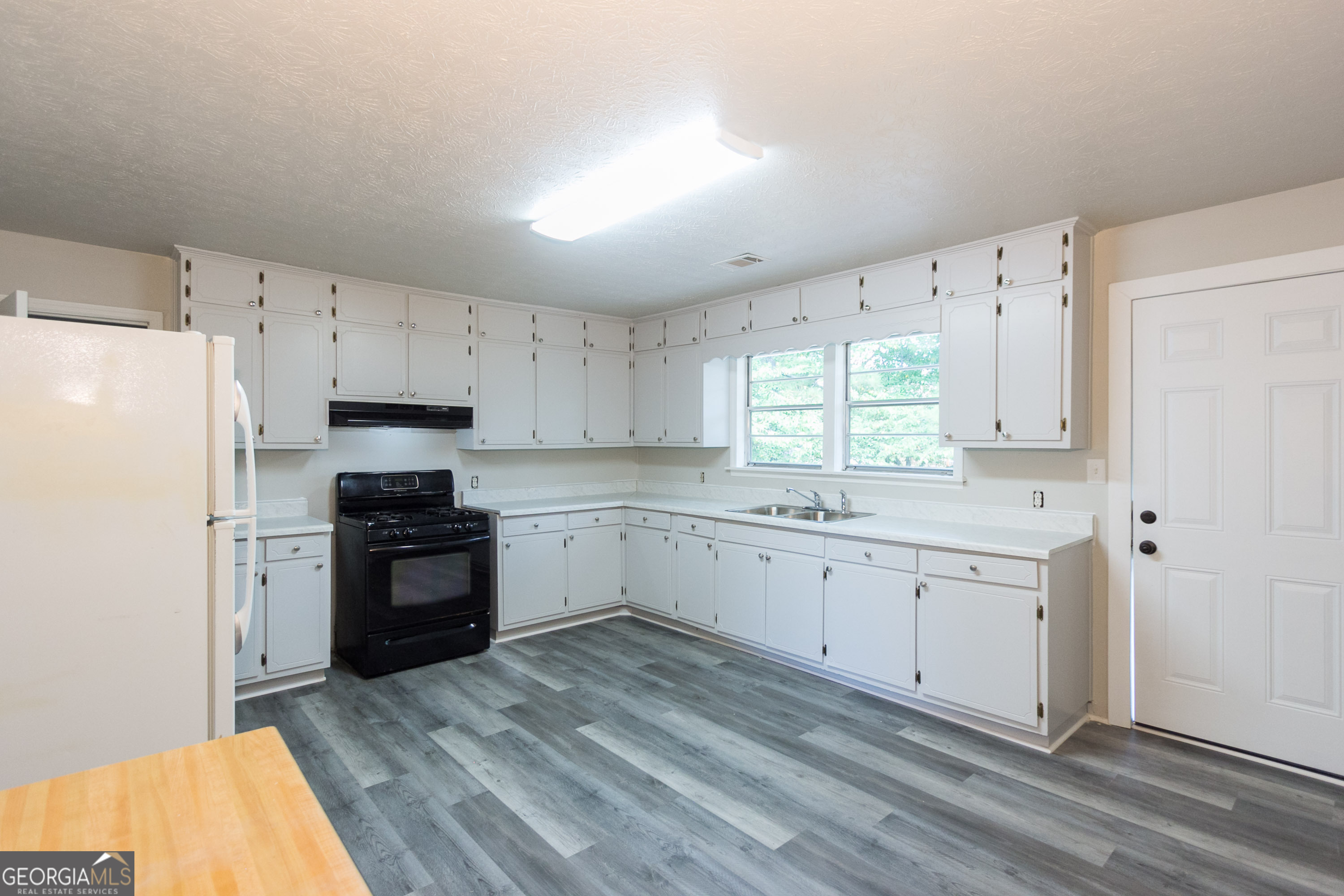 Summit Pointe - Residential Lease