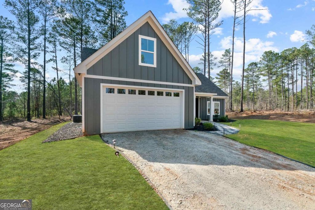 Photo of 191 Crooked Creek Bay Road, Eatonton, GA 31024 (MLS # 10739338)