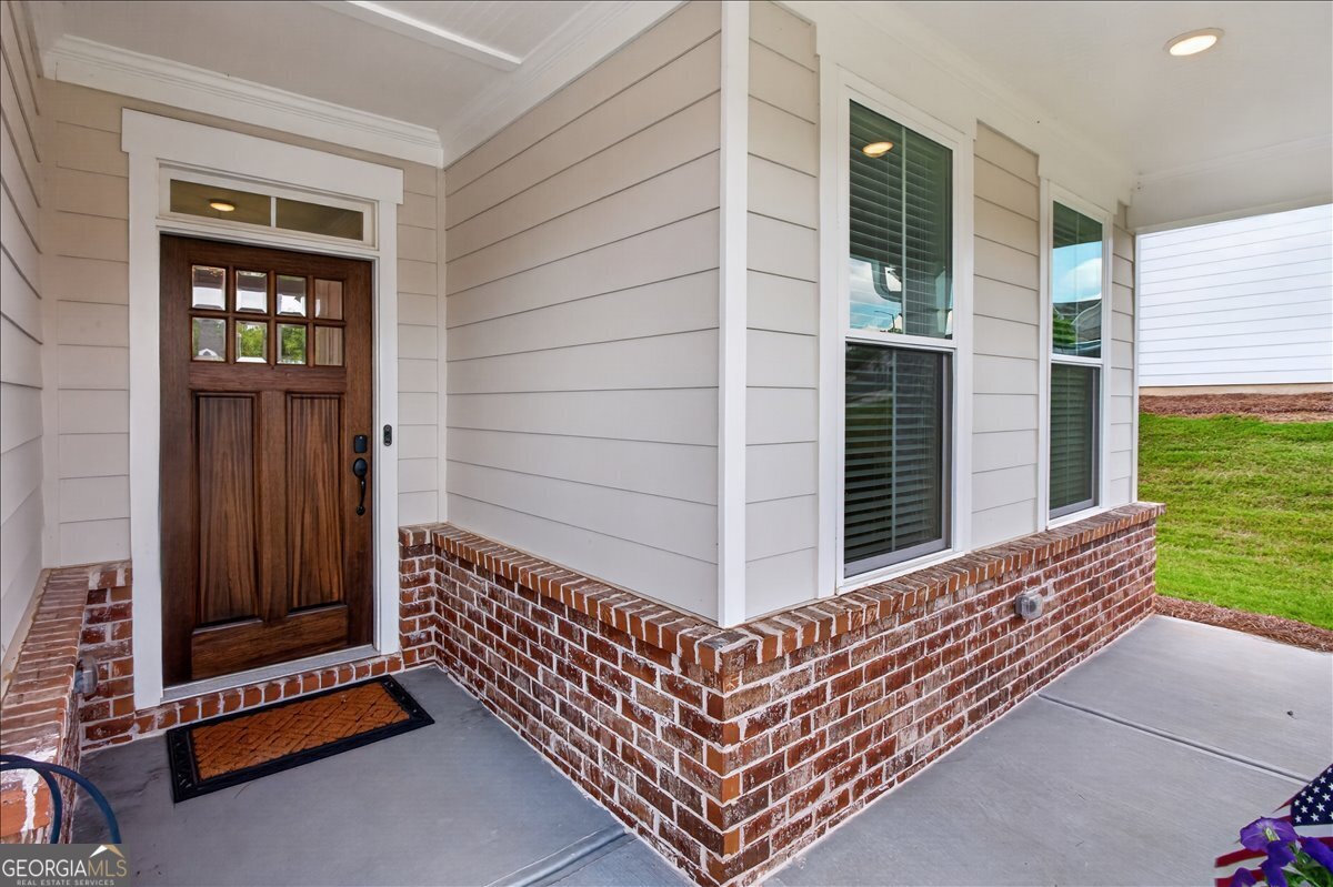 328 McQueen WAY