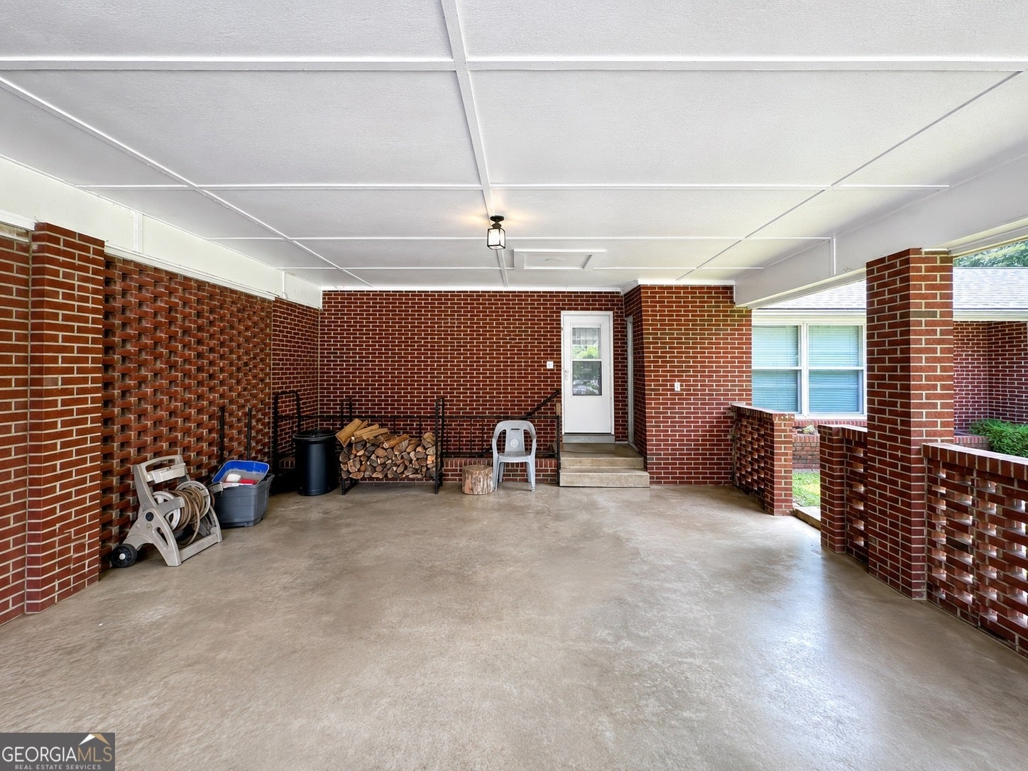 17 Deforest AVE