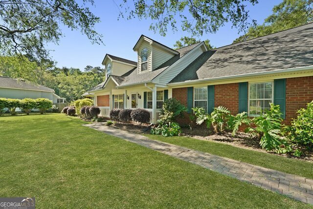 387 Sandhurst DR