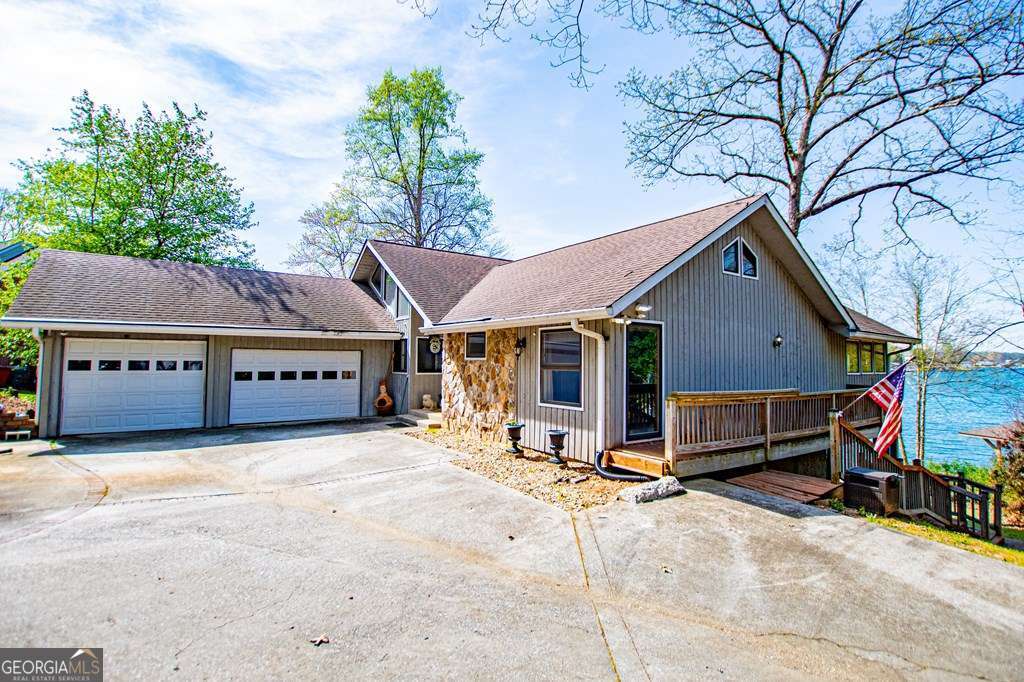 10101 Woodberry CT