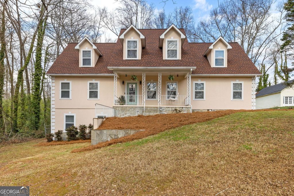 Photo of 1605 Pinebrook Drive, Griffin, GA 30224 (MLS # 10696105)