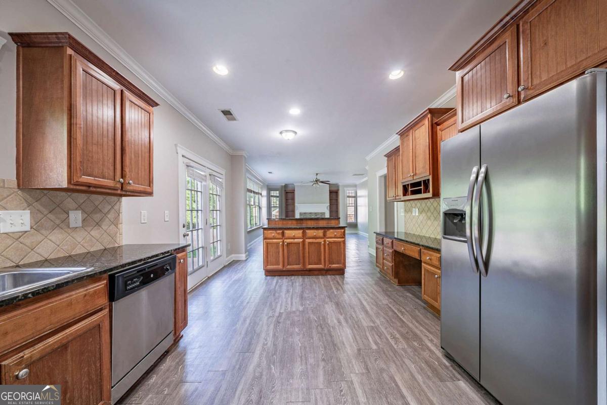 3460 Village Park LN SW